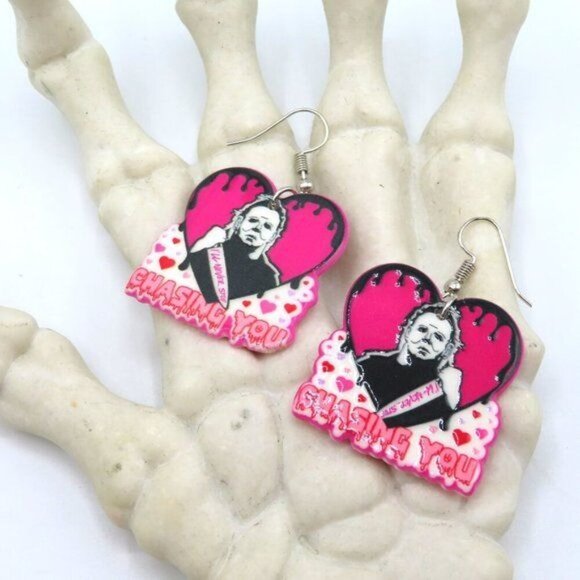 Michael Myers I'll Never Stop Chasing You Bleeding Heart Halloween Earrings NEW - Picture 8 of 8